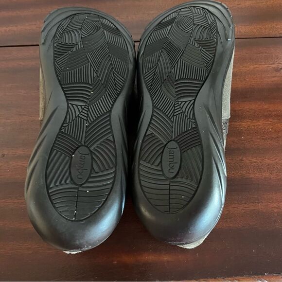 Jambu Betty Gray/Green Suede Slip On Shoe. Memory Foam. Sz 8.5. Great Condition! - Picture 6 of 7